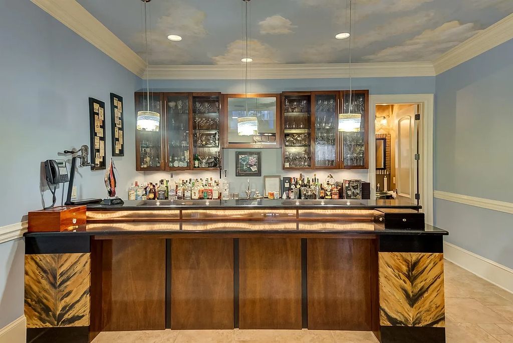 The Estate in Jackson is a luxurious home possessing a private lake that leads to a life of luxury now available for sale. This home located at 118 Northhaven Dr, Jackson, Tennessee; offering 04 bedrooms and 08 bathrooms with 9,147 square feet of living spaces.