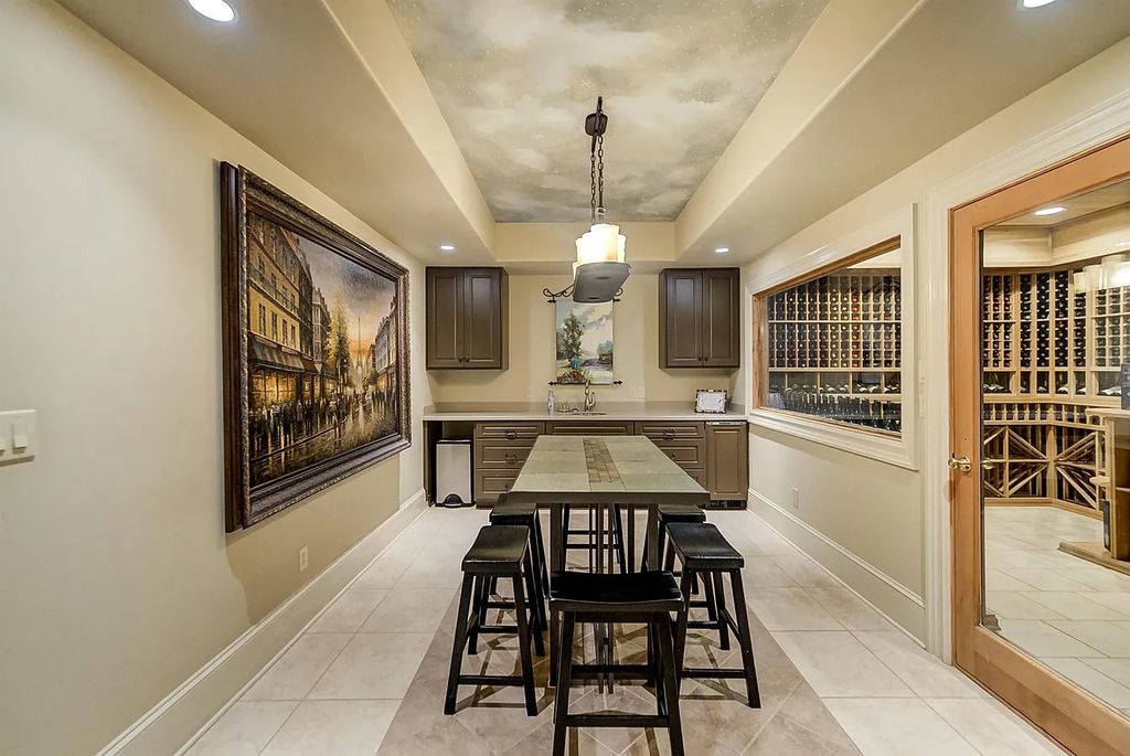 The Estate in Jackson is a luxurious home possessing a private lake that leads to a life of luxury now available for sale. This home located at 118 Northhaven Dr, Jackson, Tennessee; offering 04 bedrooms and 08 bathrooms with 9,147 square feet of living spaces.