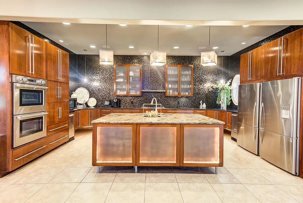 The Estate in Jackson is a luxurious home possessing a private lake that leads to a life of luxury now available for sale. This home located at 118 Northhaven Dr, Jackson, Tennessee; offering 04 bedrooms and 08 bathrooms with 9,147 square feet of living spaces.
