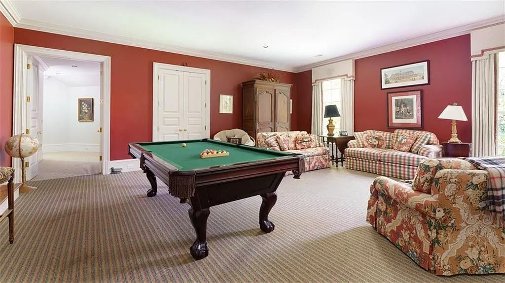 The Estate in Atlanta is a luxurious home designed for entertaining while providing developing options of the land investment in the future now available for sale. This home located at 825 Davis Dr, Atlanta, Georgia; offering 07 bedrooms and 11 bathrooms with 14,847 square feet of living spaces.