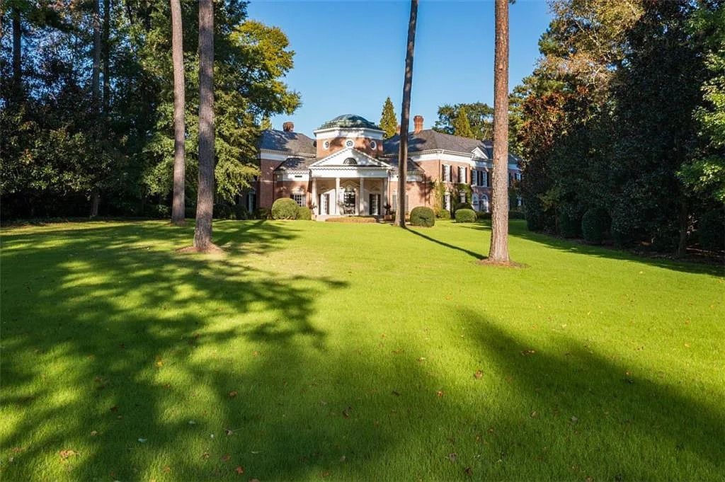 The Estate in Atlanta is a luxurious home designed for entertaining while providing developing options of the land investment in the future now available for sale. This home located at 825 Davis Dr, Atlanta, Georgia; offering 07 bedrooms and 11 bathrooms with 14,847 square feet of living spaces.