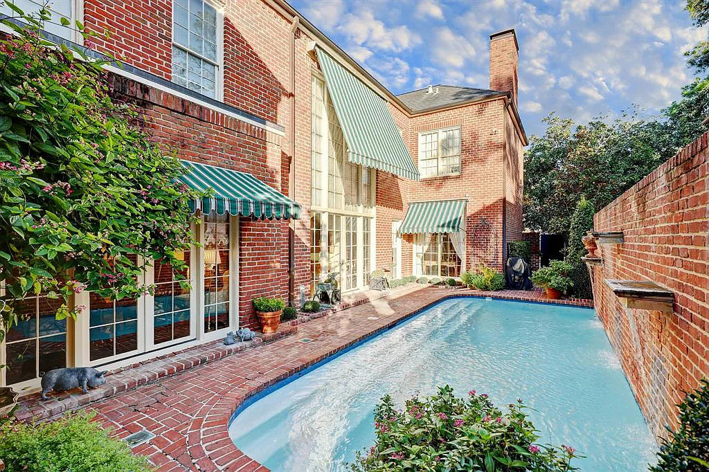 2048 Timber Ln Houston TX 77027 9