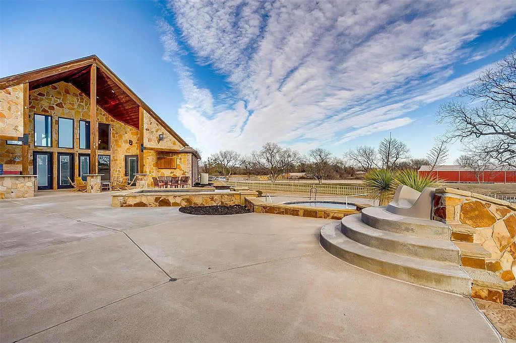 3551A Holbrook Rd Springtown TX 76082 23
