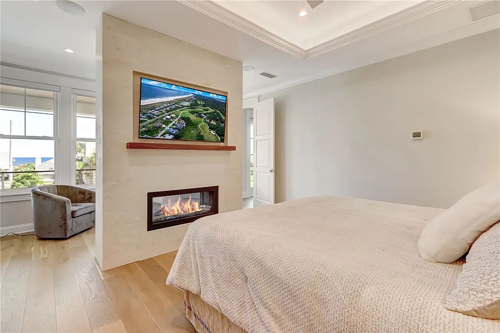 95343 Spinnaker Drive, Fernandina Beach, Florida is an impeccably maintained home was masterfully designed with a focus on outdoor living, restore & relax with amazing sunrises and sunsets from the second level screen porch.