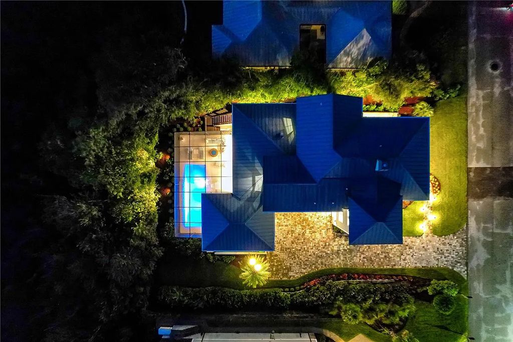 95343 Spinnaker Drive, Fernandina Beach, Florida is an impeccably maintained home was masterfully designed with a focus on outdoor living, restore & relax with amazing sunrises and sunsets from the second level screen porch.