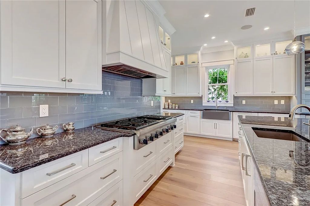 95343 Spinnaker Drive, Fernandina Beach, Florida is an impeccably maintained home was masterfully designed with a focus on outdoor living, restore & relax with amazing sunrises and sunsets from the second level screen porch.
