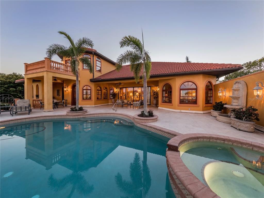 316 W Bay Drive, Venice, Florida is an extraordinary home privately situated on the Intracoastal Waterway with unobstructed views of Robert's Bay, a short walk to the quaint shops, dining, beaches, cultural venues, and recreational activities of downtown Venice. This Home in Venice offers 3 bedrooms and 3 bathrooms with over 3,500 square feet of living spaces.