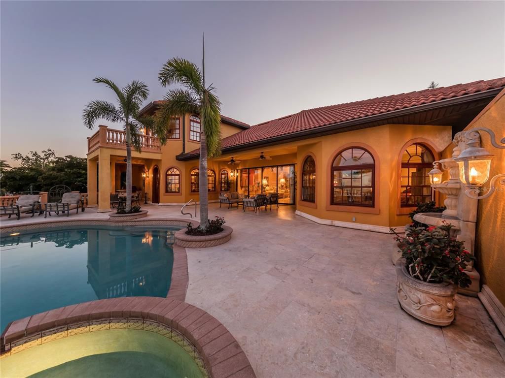 316 W Bay Drive, Venice, Florida is an extraordinary home privately situated on the Intracoastal Waterway with unobstructed views of Robert's Bay, a short walk to the quaint shops, dining, beaches, cultural venues, and recreational activities of downtown Venice. This Home in Venice offers 3 bedrooms and 3 bathrooms with over 3,500 square feet of living spaces.