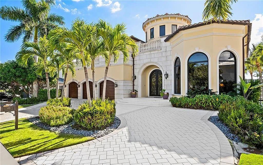 1918 Sunrise Key Boulevard, Fort Lauderdale, Florida is a custom residence built by Rodney Sarkella on secure gated community of Sunrise Key perfect for grand South Florida entertaining.