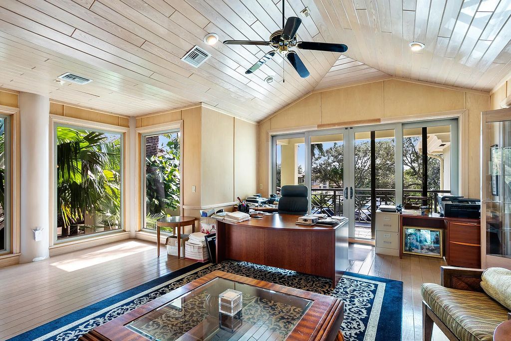 217 Commodore Drive, Jupiter, Florida is a stunning property sit on one of the largest water frontage lots on Commodore Island surrounded by new custom estates, a resort style pool with stunning orange sunsets and intracoastal activity.