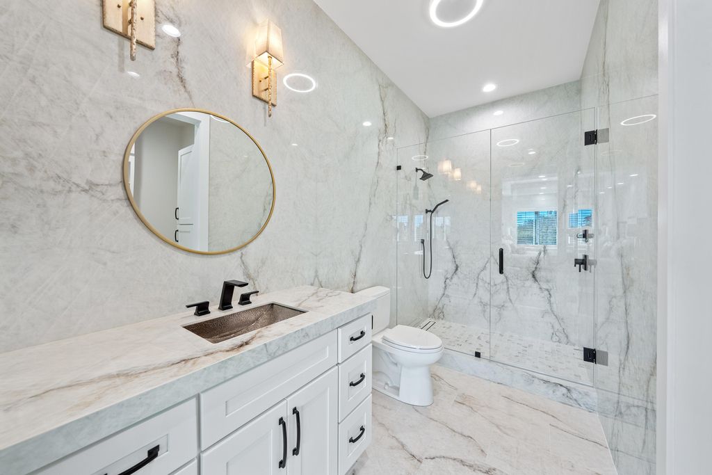 An Exceptional Home Offers Masterful Transformation with Stunning Living Spaces and Luxurious Finishes in Naples Florida is Asking for 6.25 Million 2