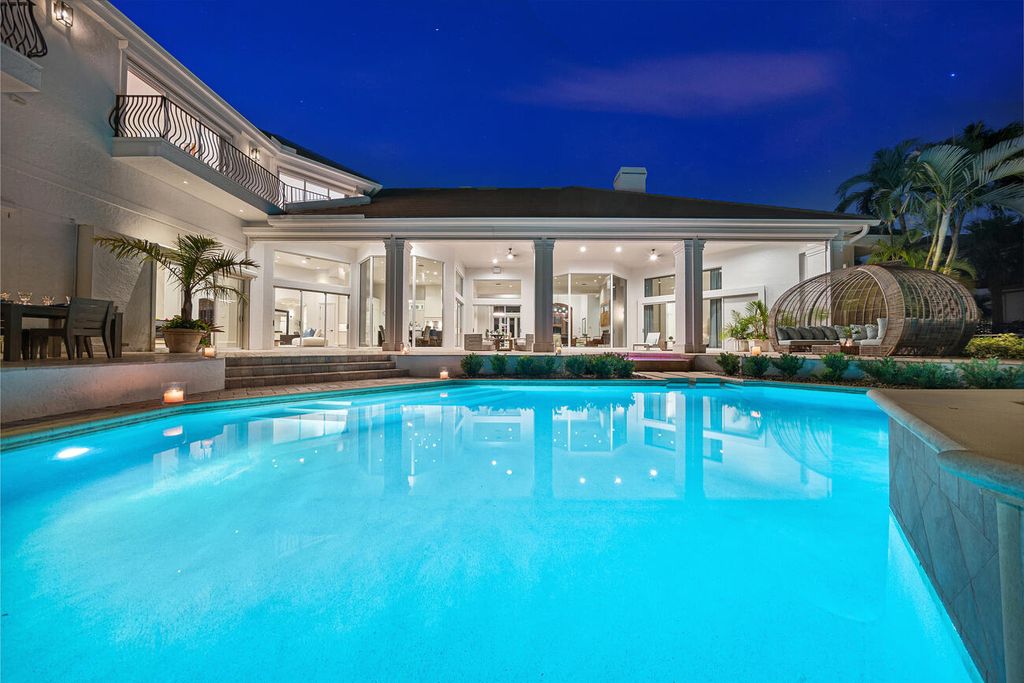 2712 Buckthorn Way, Naples, Florida is an exquisitely remodeled Estate residence perfect to to entertain in, with home theater, game room, bar, wine cellar, and plenty of spaces. 