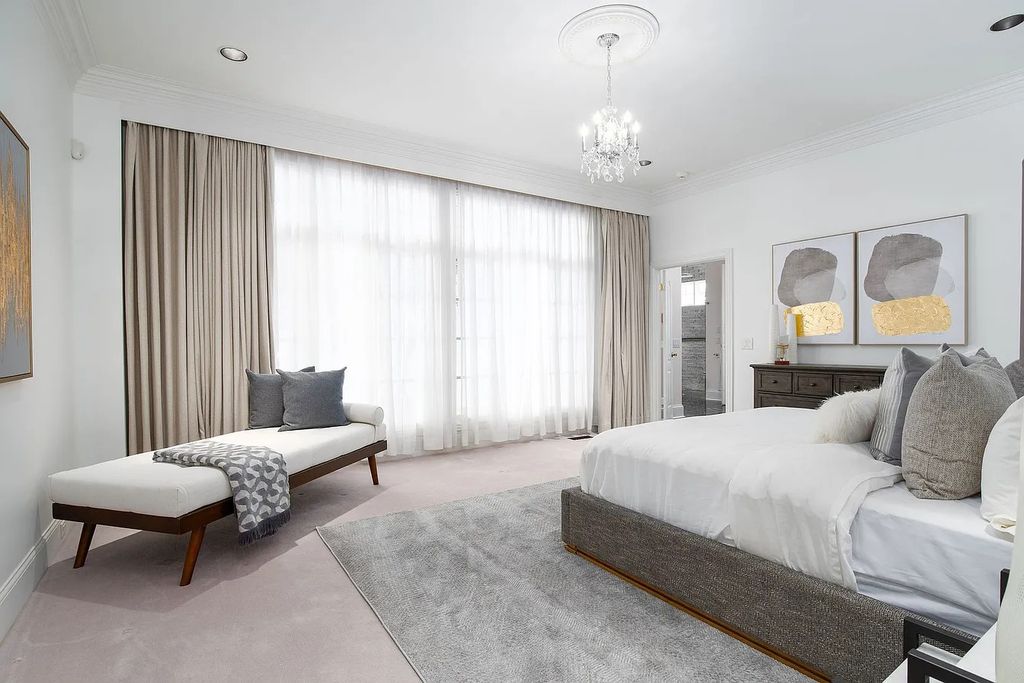 The Estate in Nashville is a luxurious home providing plenty of room for storage or expansion now available for sale. This home located at 1108 Overton Lea Rd, Nashville, TN 37220, Tennessee; offering 04 bedrooms and 08 bathrooms with 7,209 square feet of living spaces. 