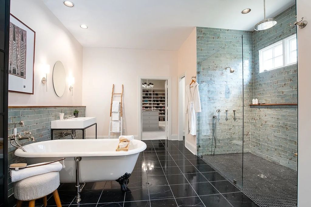 The Estate in Nashville is a luxurious home providing plenty of room for storage or expansion now available for sale. This home located at 1108 Overton Lea Rd, Nashville, TN 37220, Tennessee; offering 04 bedrooms and 08 bathrooms with 7,209 square feet of living spaces. 