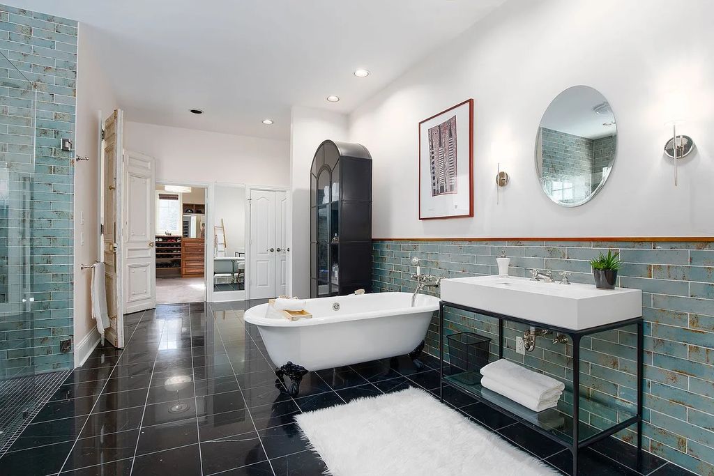 The Estate in Nashville is a luxurious home providing plenty of room for storage or expansion now available for sale. This home located at 1108 Overton Lea Rd, Nashville, TN 37220, Tennessee; offering 04 bedrooms and 08 bathrooms with 7,209 square feet of living spaces. 
