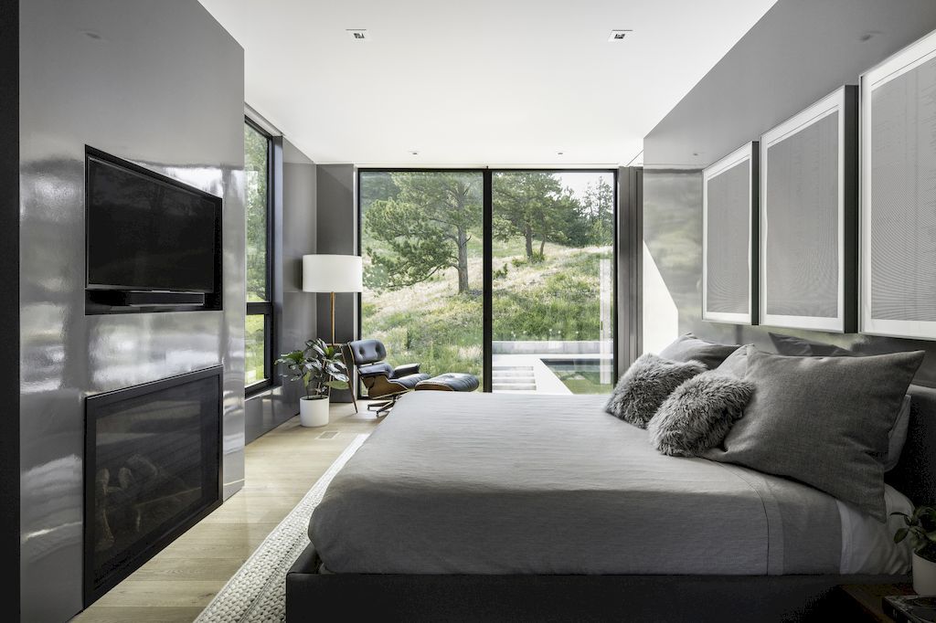 Blur House a Monochromatic Home by Studio B Architecture Interiors 7