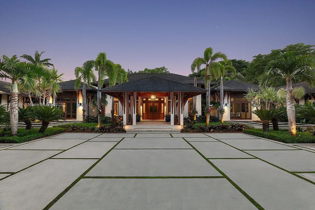 8601 Ponce De Leon Road, Miami, Florida, is ideal for family gatherings while providing ample indoor/outdoor spaces for a recreational and relaxing living experience.