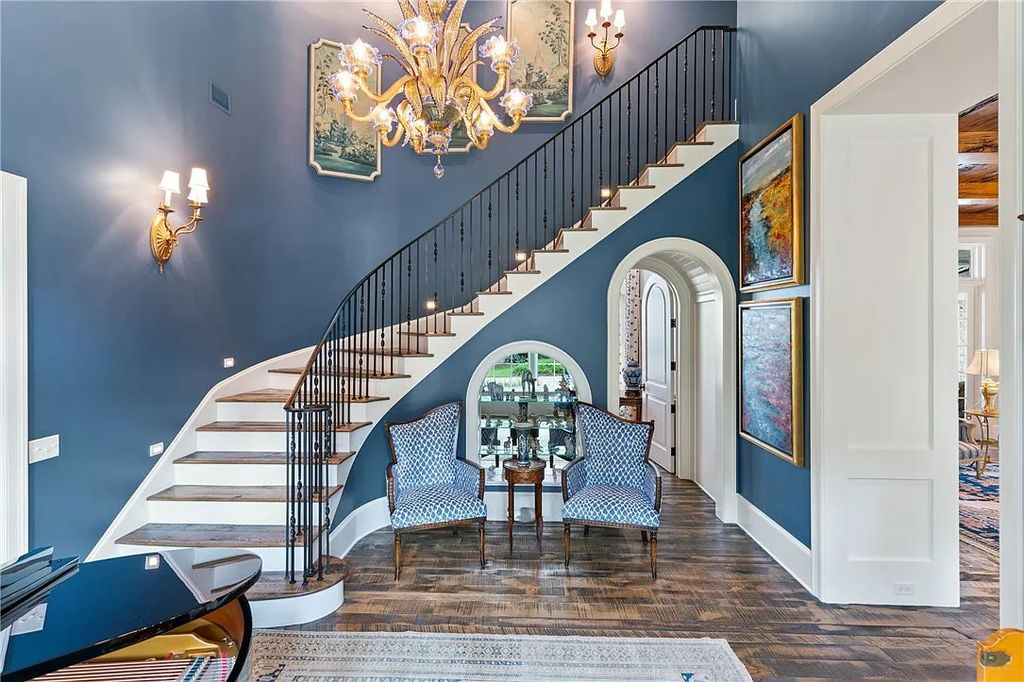 The Estate in Saint Simons Island is a luxurious home perfectly situated with panoramic deep water and marsh views now available for sale. This home located at 420 Pikes Bluff Dr, Saint Simons Island, Georgia; offering 04 bedrooms and 06 bathrooms with 6,052 square feet of living spaces.