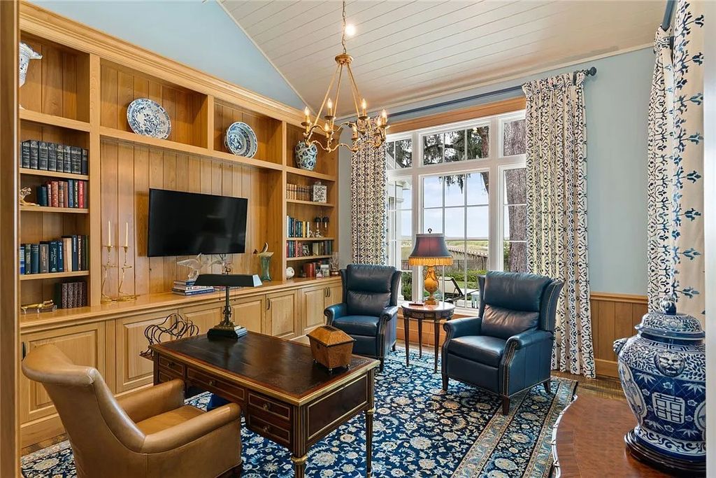The Estate in Saint Simons Island is a luxurious home perfectly situated with panoramic deep water and marsh views now available for sale. This home located at 420 Pikes Bluff Dr, Saint Simons Island, Georgia; offering 04 bedrooms and 06 bathrooms with 6,052 square feet of living spaces.