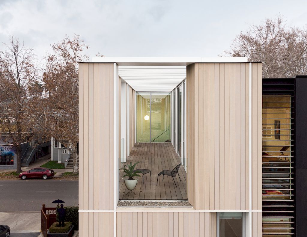 Flex House prominent home in California by Johnsen Schmaling Architects 10