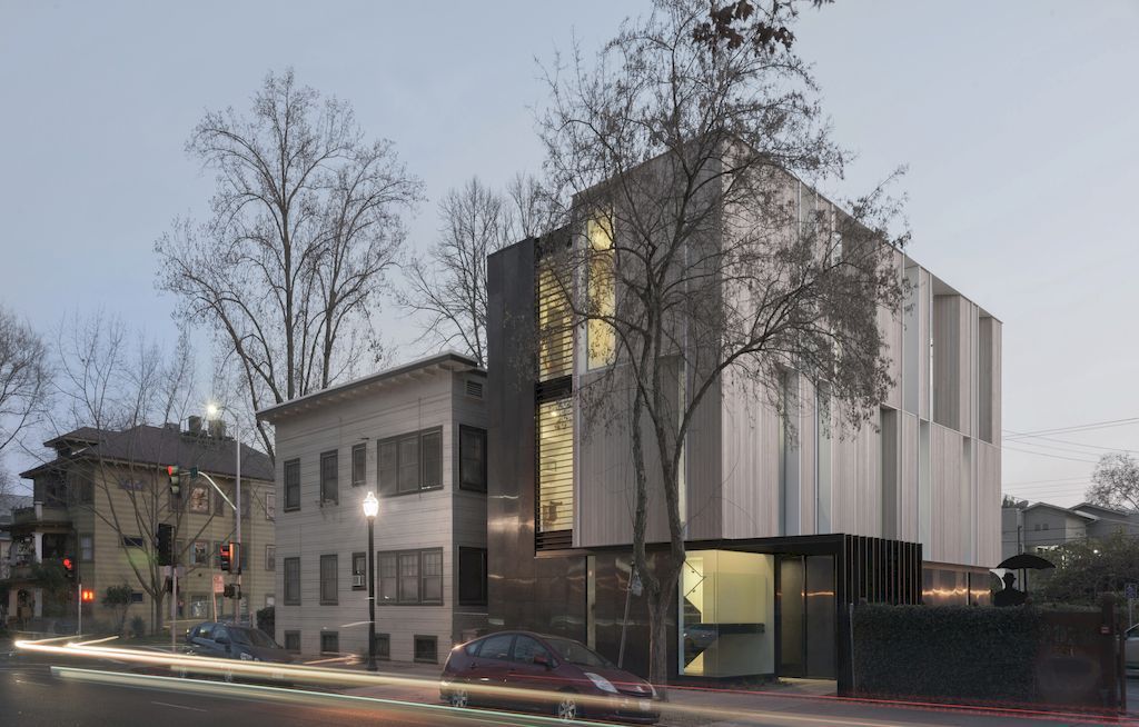 Flex House, prominent home in California by Johnsen Schmaling Architects