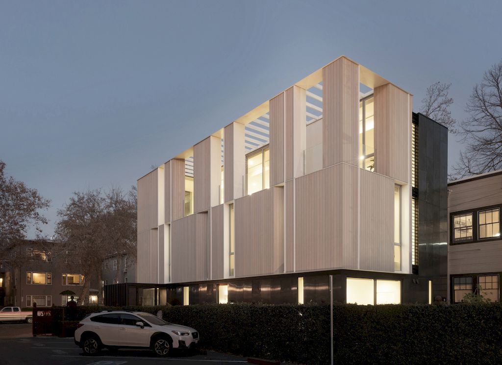 Flex House, prominent home in California by Johnsen Schmaling Architects