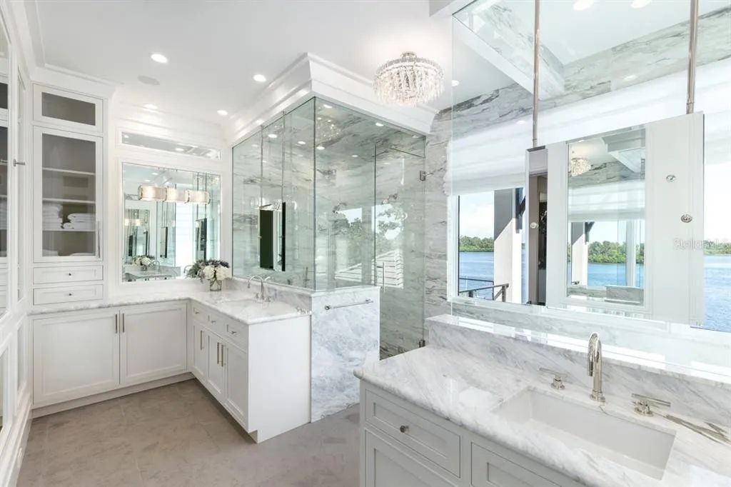 3799 Flamingo Avenue, Sarasota, Florida is an island paradise and strategically located to provide quick access to Sarasota’s shopping, dining, and world-renowned attractions, designed for entertaining and a relaxed island lifestyle. 