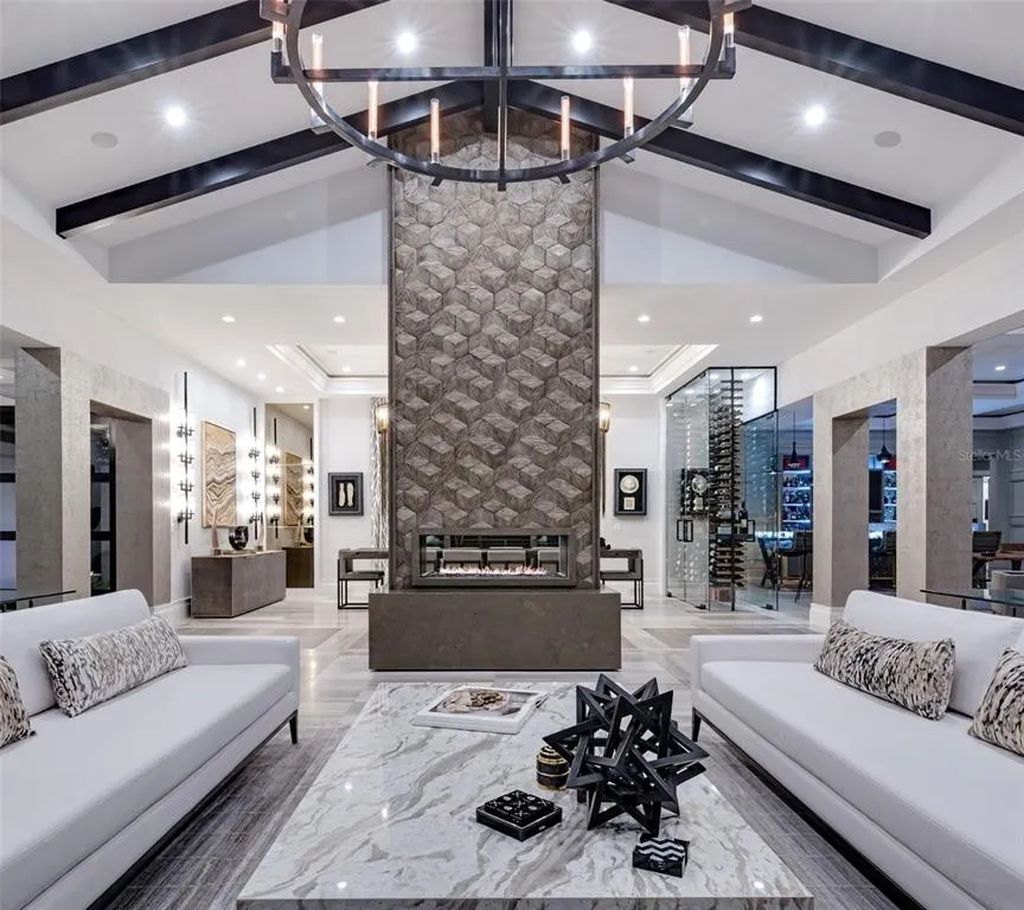 3799 Flamingo Avenue, Sarasota, Florida is an island paradise and strategically located to provide quick access to Sarasota’s shopping, dining, and world-renowned attractions, designed for entertaining and a relaxed island lifestyle. 
