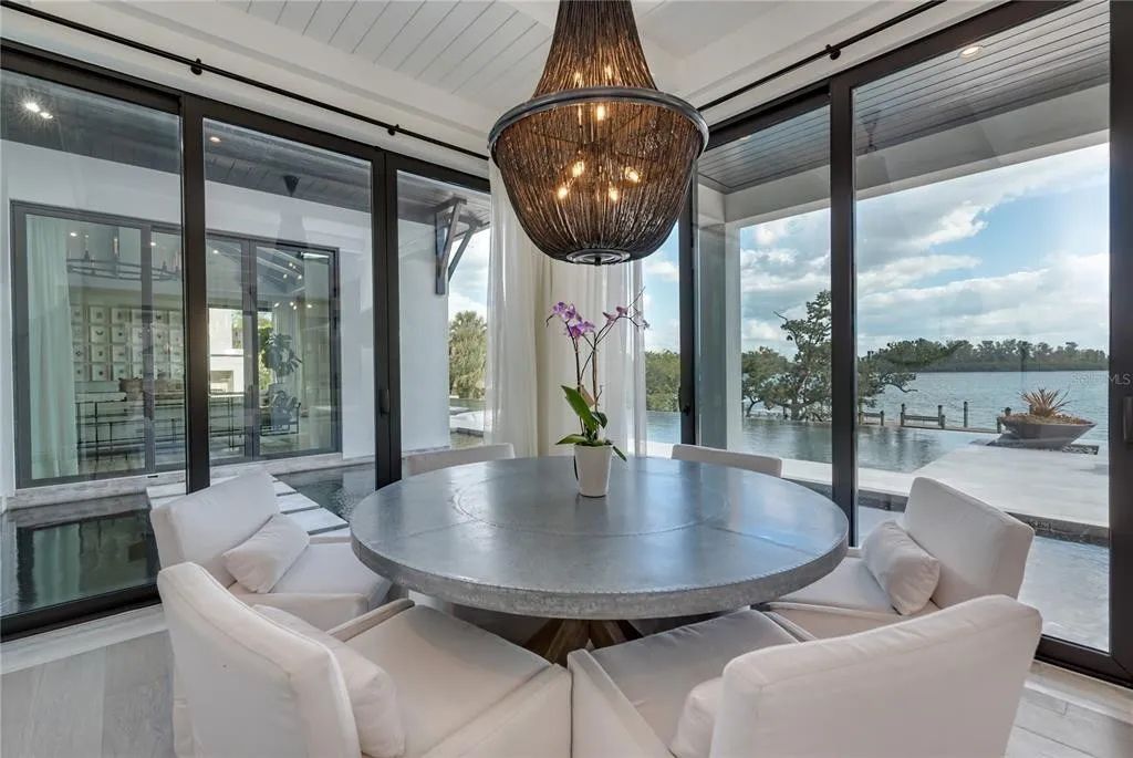 3799 Flamingo Avenue, Sarasota, Florida is an island paradise and strategically located to provide quick access to Sarasota’s shopping, dining, and world-renowned attractions, designed for entertaining and a relaxed island lifestyle. 