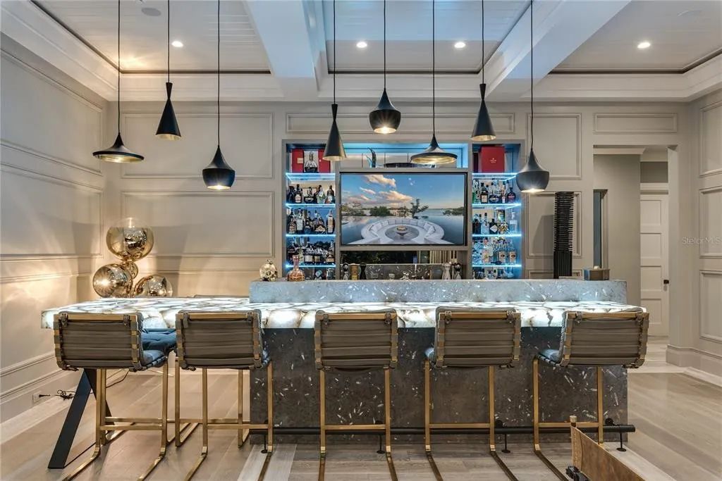 3799 Flamingo Avenue, Sarasota, Florida is an island paradise and strategically located to provide quick access to Sarasota’s shopping, dining, and world-renowned attractions, designed for entertaining and a relaxed island lifestyle. 