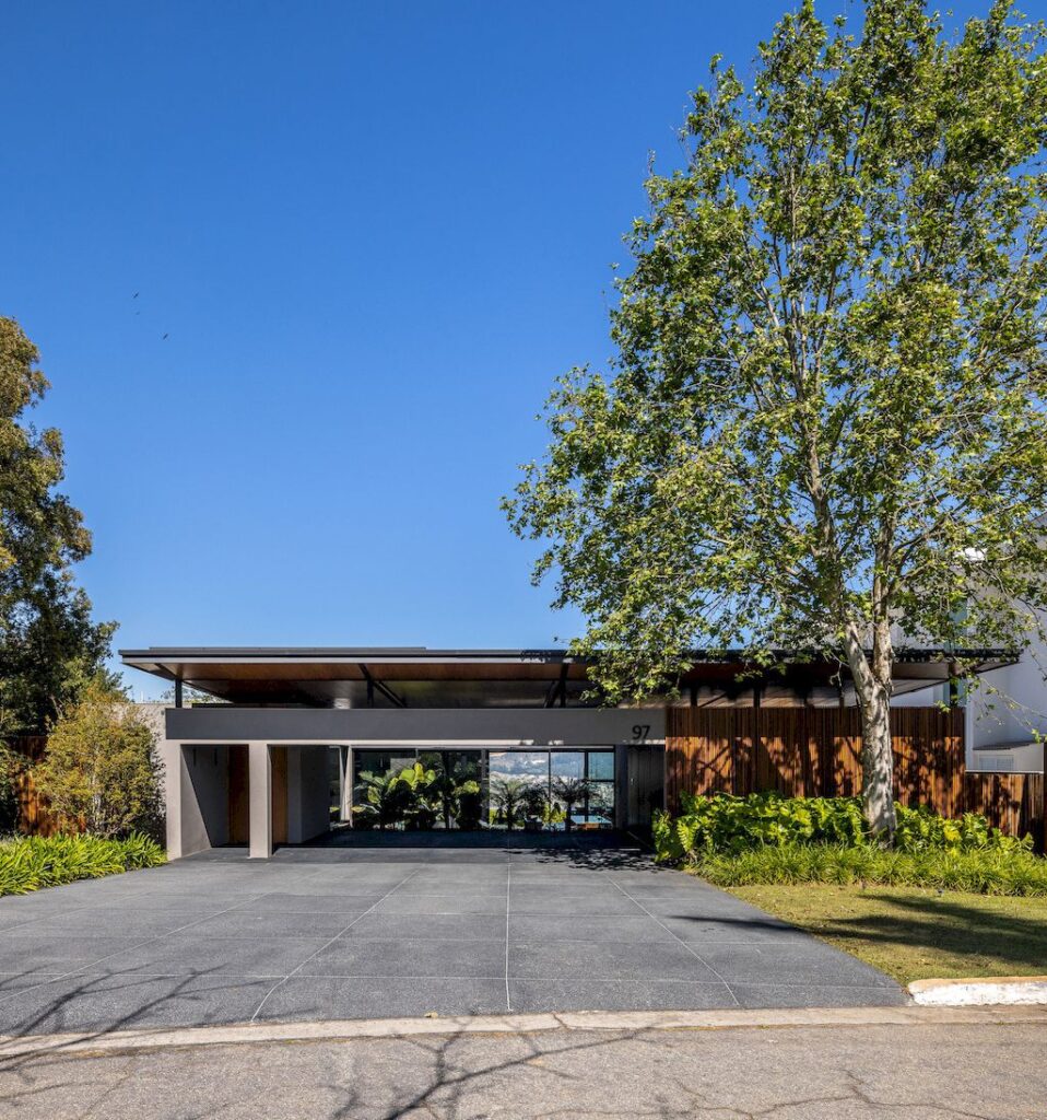 LE House, Stunning Renovation Project in Brazil by Arquitetos Associados