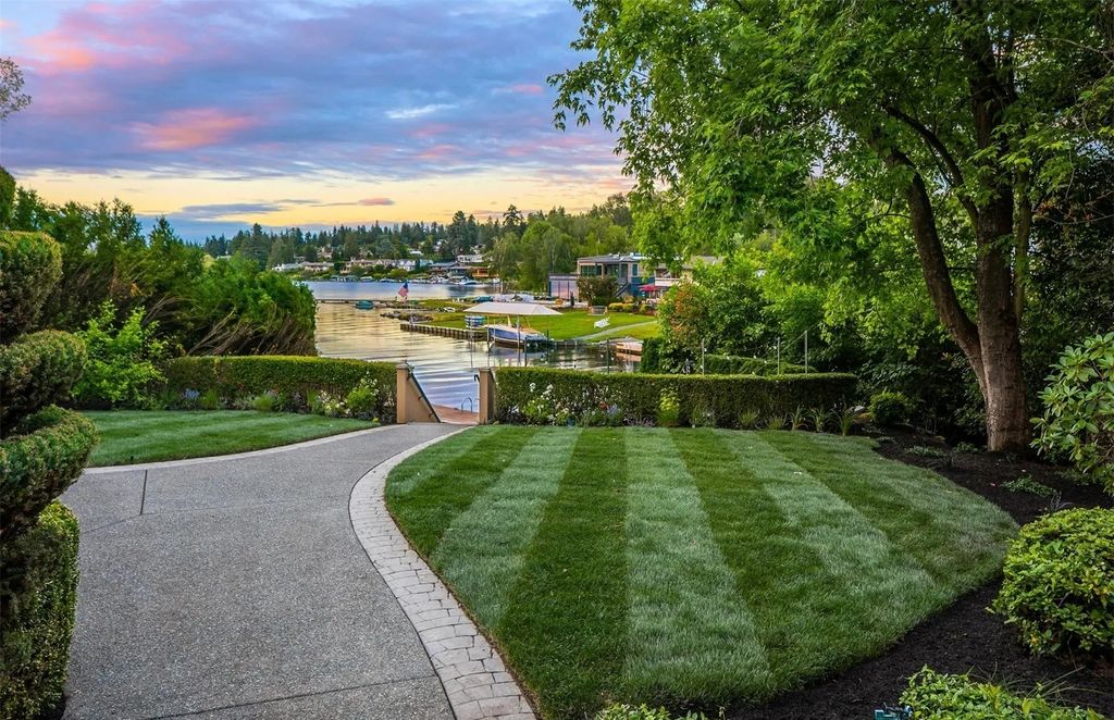 The Estate in Hunts Point was designed with rooms to be enjoyed by incorporating classic finishes and custom detailing throughout, now available for sale. This home located at 3210 Hunts Point Road, Hunts Point, Washington