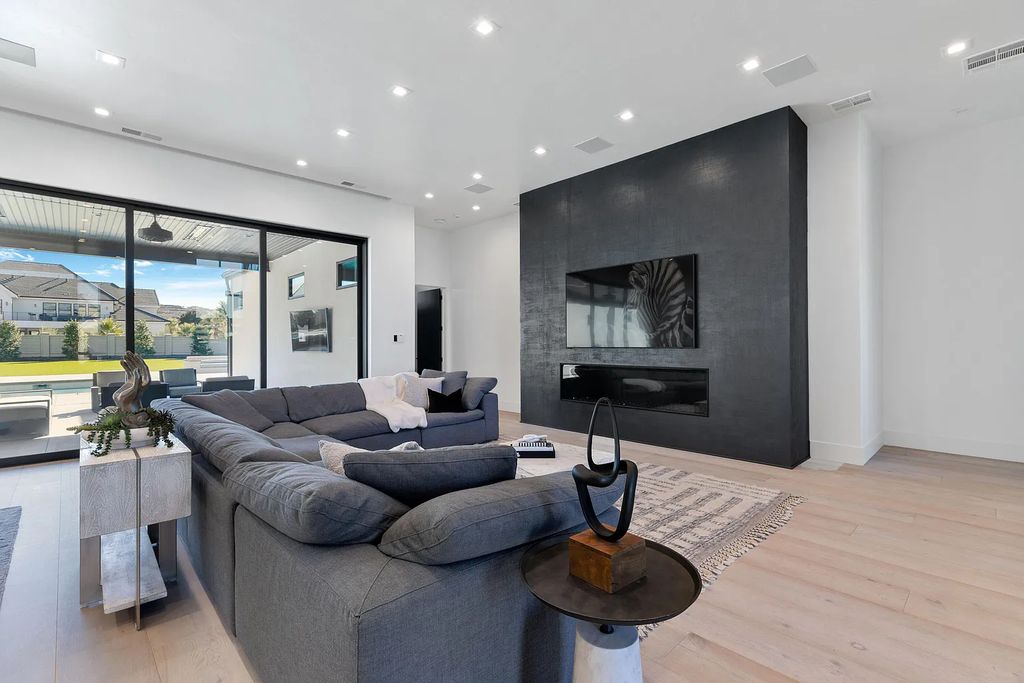 2594 East 1170 South, Saint George, Utah is an entertainers dream in Reserve at River Hollow with various amenities without the work including salt-water pool, 10x10 spa, built in BBQ, sports court and shuffleboard.