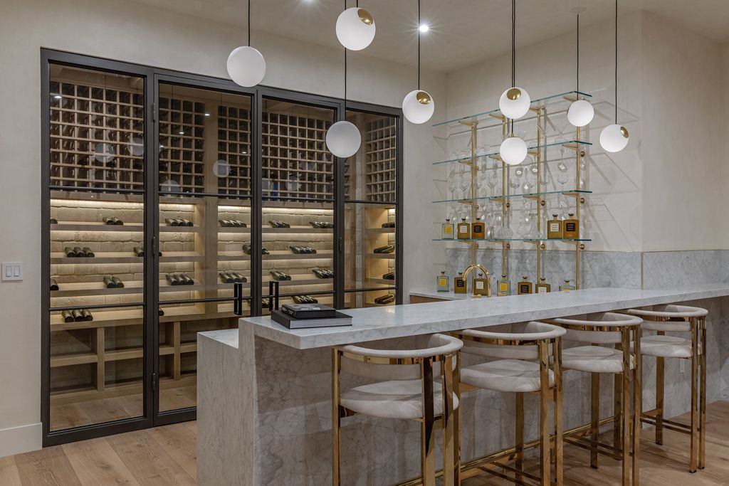 14830 Pampas Ricas Boulevard, Pacific Palisades, California is artfully designed and sophisticated estate flooded with an array of warmth and light through its thoughtfully executed floor plan displaying a masterful fusion of high-quality materials and unparalleled finishes.