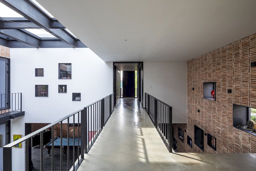Pi House Combine Western design & Vietnam tradition by D&P Associates