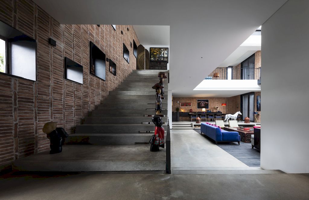 Pi House Combine Western design & Vietnam tradition by D&P Associates