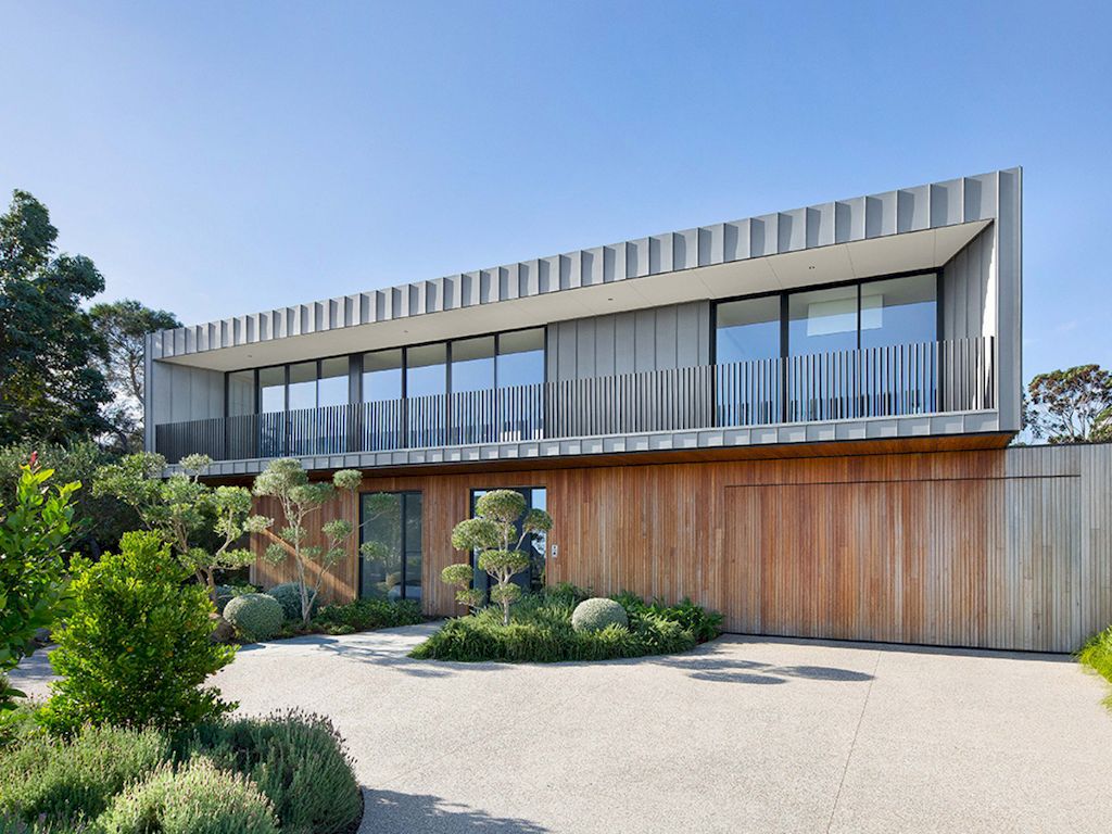 Somers Modular Home, a Beach House in Luxury and Light by Modscape
