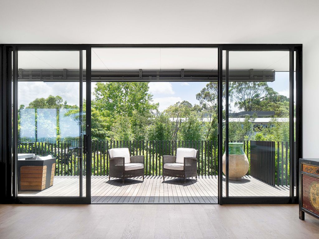 Somers Modular Home, a Beach House in Luxury and Light by Modscape