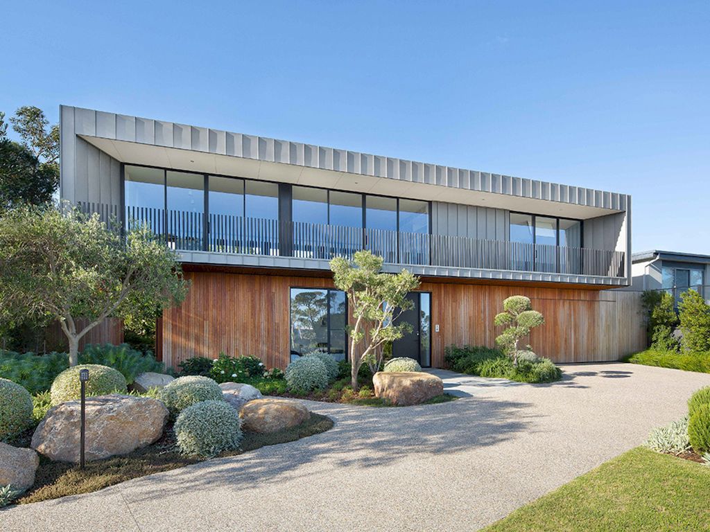 Somers Modular Home, a Beach House in Luxury and Light by Modscape