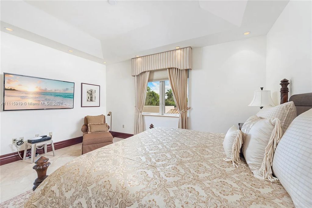 116 Bal Bay Drive, Bal Harbour, Florida is a spectacular waterfront home in the exclusive guard gated Bal Harbour Village, one of the most private and secure communities in Miami, enjoy the world-class shopping and dining, and five-star hotels of Bal Harbour.