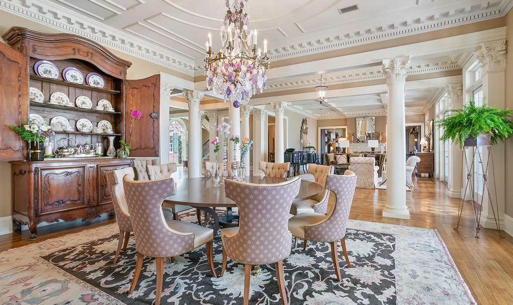 6222&6232 San Jose Boulevard W, Jacksonville, Florida, is the most gorgeous 3 story all brick riverfront estate home. It is rare to find a home on market with more than 3 acres situated on a high bluff lot spanning 190' of St Johns River frontage.