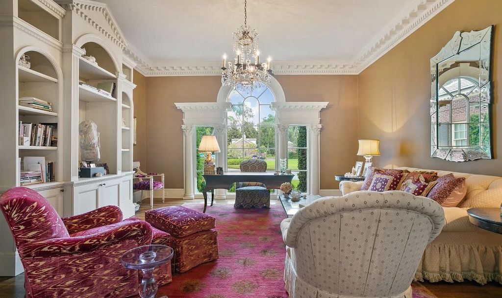 6222&6232 San Jose Boulevard W, Jacksonville, Florida, is the most gorgeous 3 story all brick riverfront estate home. It is rare to find a home on market with more than 3 acres situated on a high bluff lot spanning 190' of St Johns River frontage.