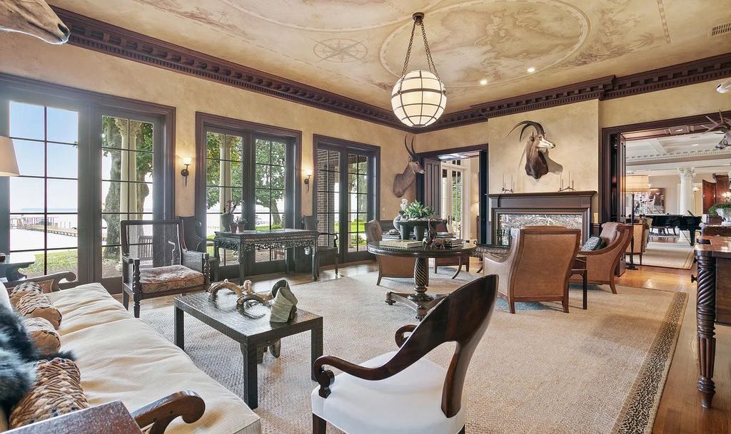 6222&6232 San Jose Boulevard W, Jacksonville, Florida, is the most gorgeous 3 story all brick riverfront estate home. It is rare to find a home on market with more than 3 acres situated on a high bluff lot spanning 190' of St Johns River frontage.