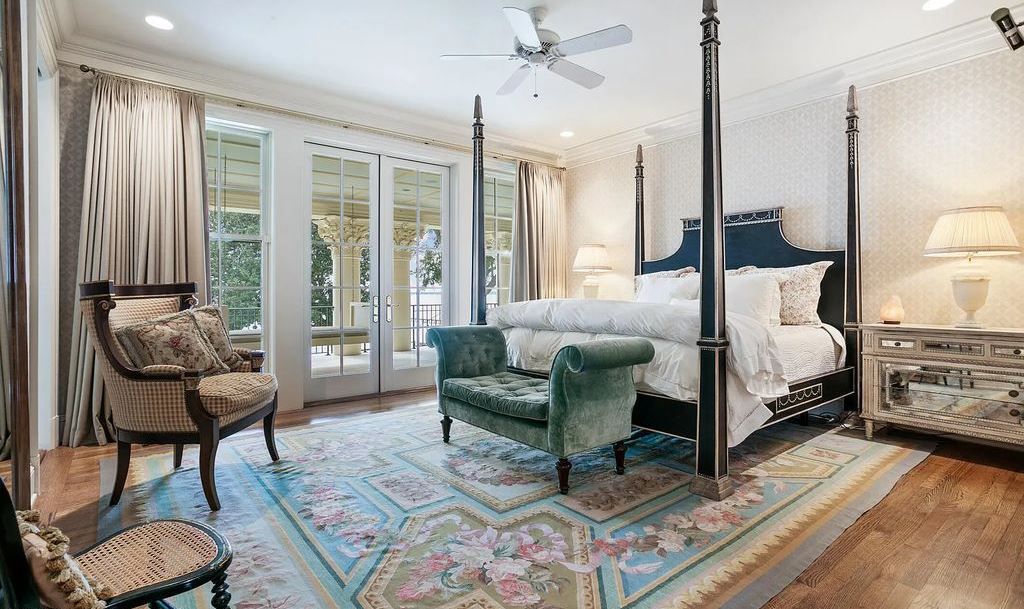 6222&6232 San Jose Boulevard W, Jacksonville, Florida, is the most gorgeous 3 story all brick riverfront estate home. It is rare to find a home on market with more than 3 acres situated on a high bluff lot spanning 190' of St Johns River frontage.