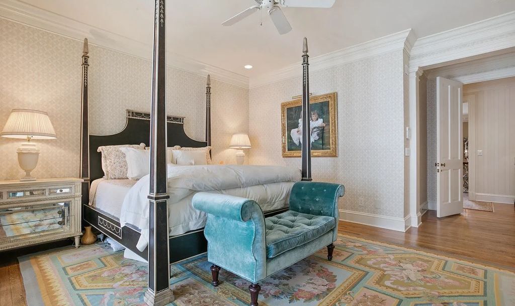 6222&6232 San Jose Boulevard W, Jacksonville, Florida, is the most gorgeous 3 story all brick riverfront estate home. It is rare to find a home on market with more than 3 acres situated on a high bluff lot spanning 190' of St Johns River frontage.