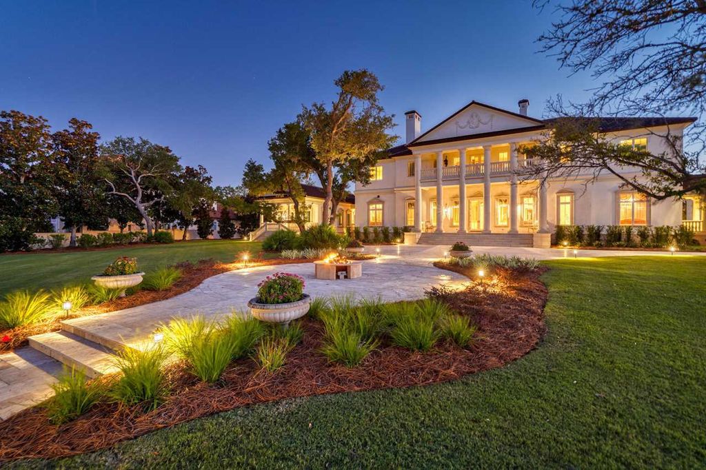 3730 Preserve Bay Boulevard, Panama City Beach, Florida, is built with Authentic Italian Design along the shores of the mesmerizing West Bay waters on the Northwest Florida Gulf Coast. Inspired by the classic Palladian villas of the Veneto in Italy, the Villa Chimera evokes an imperial aura.