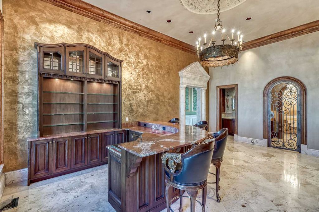 3730 Preserve Bay Boulevard, Panama City Beach, Florida, is built with Authentic Italian Design along the shores of the mesmerizing West Bay waters on the Northwest Florida Gulf Coast. Inspired by the classic Palladian villas of the Veneto in Italy, the Villa Chimera evokes an imperial aura.