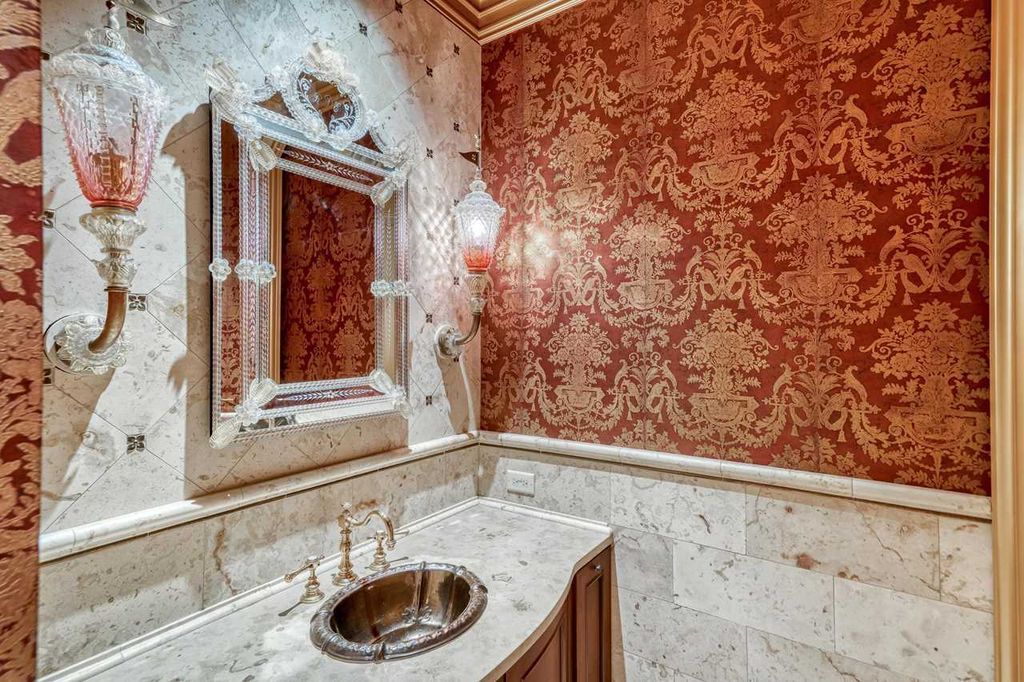 3730 Preserve Bay Boulevard, Panama City Beach, Florida, is built with Authentic Italian Design along the shores of the mesmerizing West Bay waters on the Northwest Florida Gulf Coast. Inspired by the classic Palladian villas of the Veneto in Italy, the Villa Chimera evokes an imperial aura.