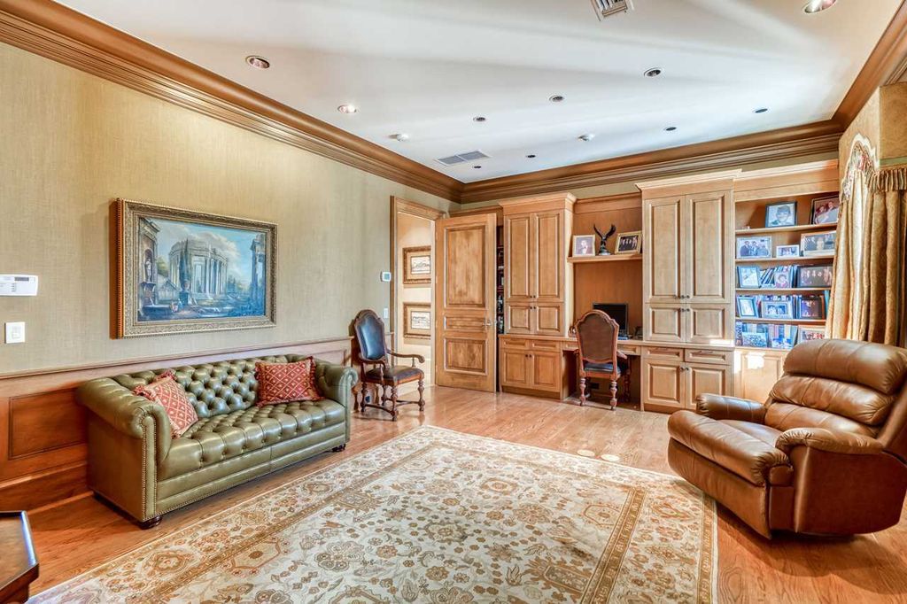 3730 Preserve Bay Boulevard, Panama City Beach, Florida, is built with Authentic Italian Design along the shores of the mesmerizing West Bay waters on the Northwest Florida Gulf Coast. Inspired by the classic Palladian villas of the Veneto in Italy, the Villa Chimera evokes an imperial aura.