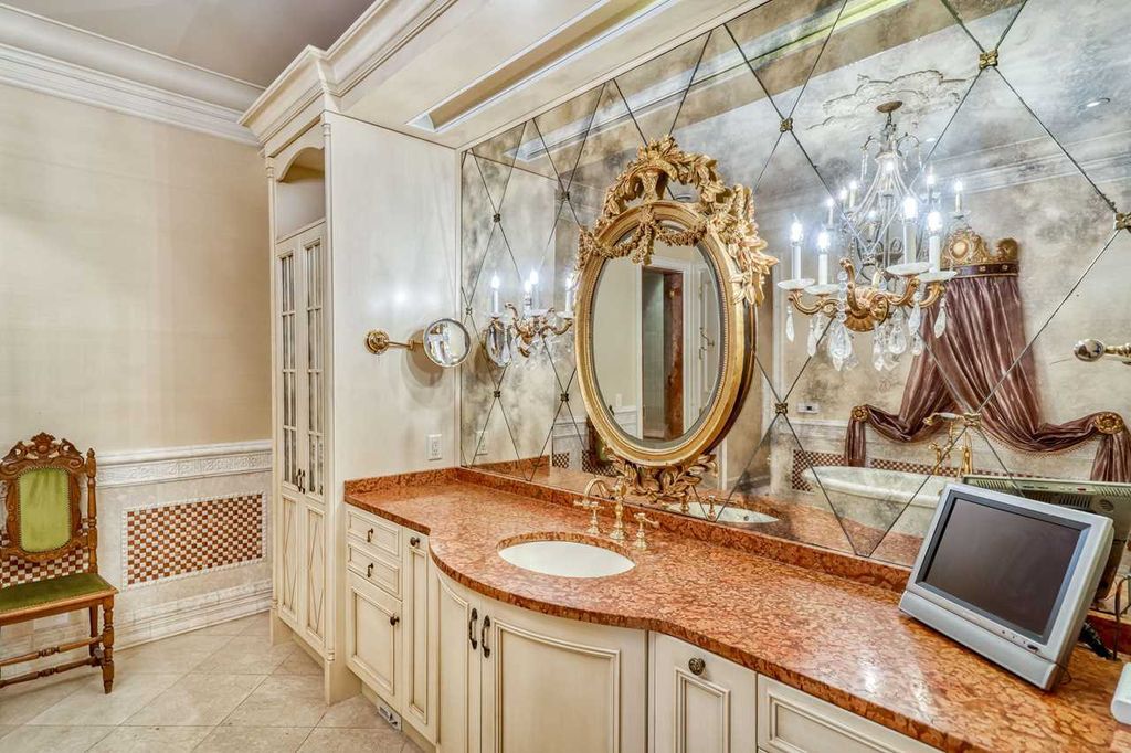 3730 Preserve Bay Boulevard, Panama City Beach, Florida, is built with Authentic Italian Design along the shores of the mesmerizing West Bay waters on the Northwest Florida Gulf Coast. Inspired by the classic Palladian villas of the Veneto in Italy, the Villa Chimera evokes an imperial aura.